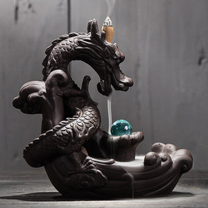 Brûleur porte-encens Dragon original en céramique et sa boule de cristal