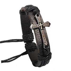 Magnifique Bracelet vintage avec sa croix et ses écritures à la mode